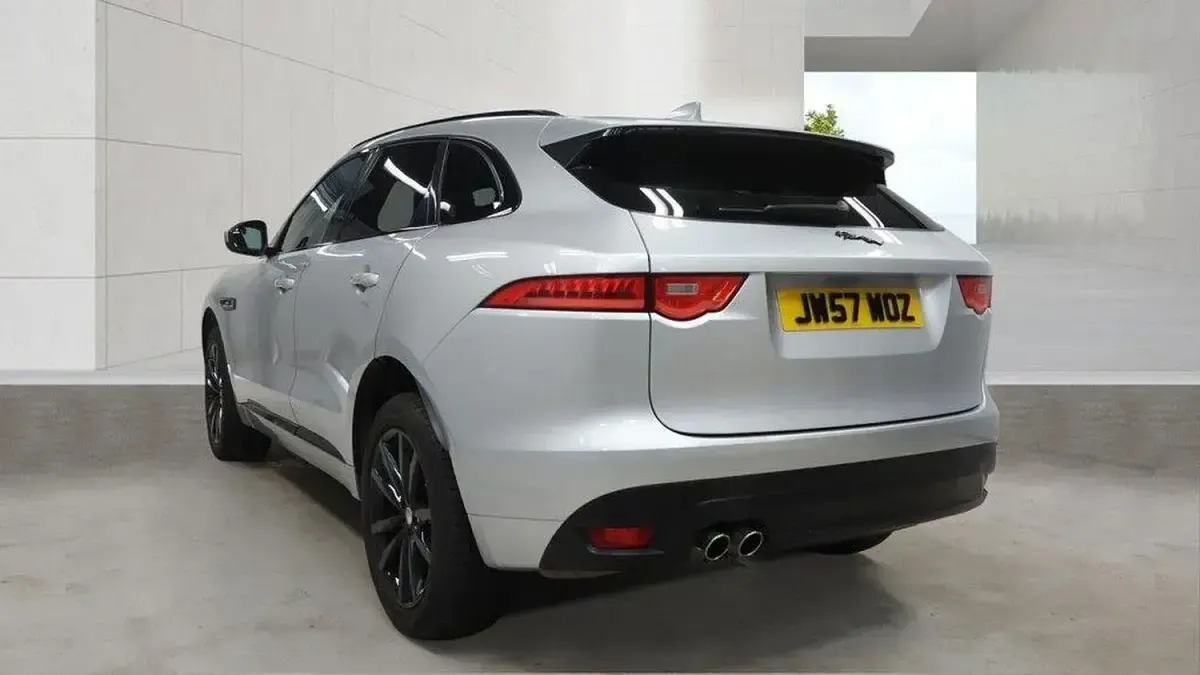 Used Jaguar F-Pace R-Sport 180 HP (132 kW) 2016 Silver SUV