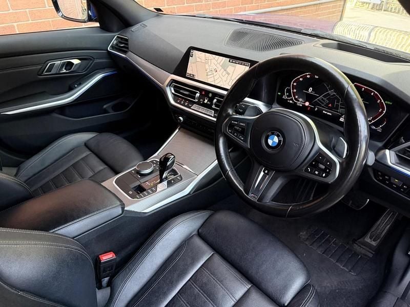 Begagnad BMW 320 M Sport 2021 Blå Kombi