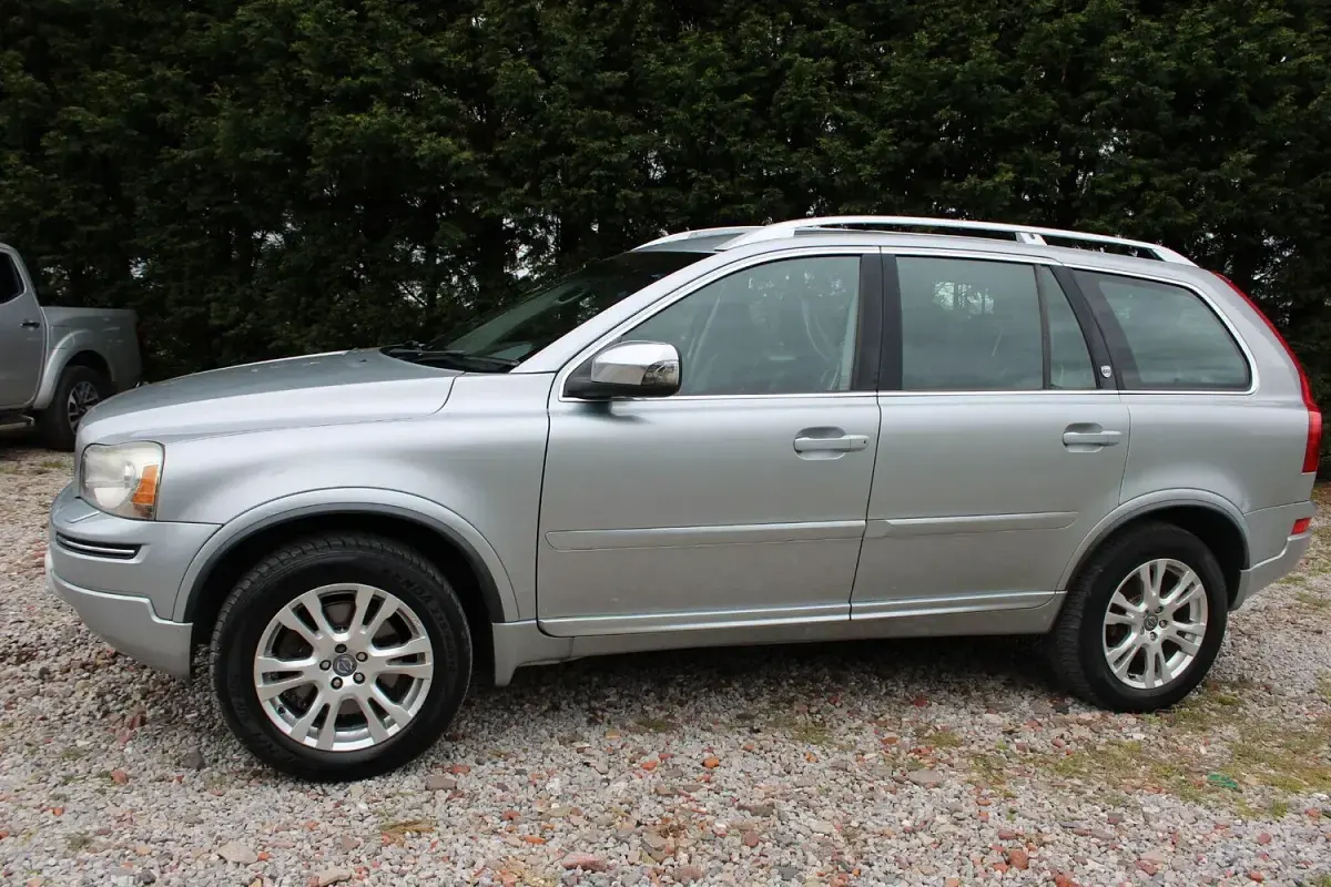 Used Volvo XC90 Executive 200 HP (147 kW) 2012 Silver SUV