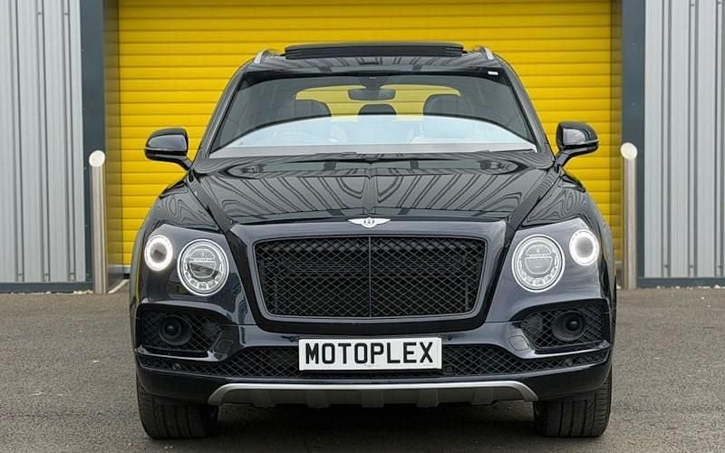 Used Bentley Bentayga 608 HP (447 kW) 2018 SUV