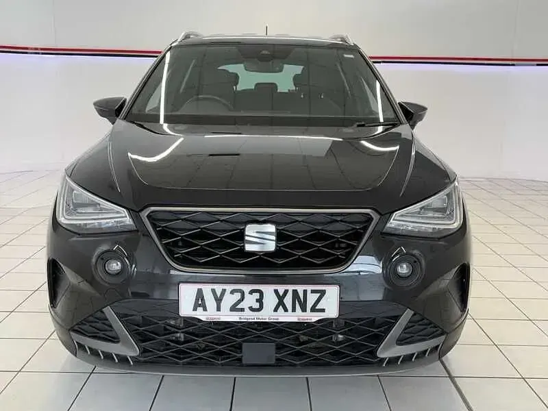 Used Seat Arona FR 110 HP (80 kW) 2023 Black SUV