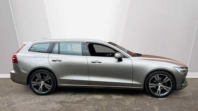 Used Volvo V60 Inscription 188 HP (138 kW) 2019 Estate