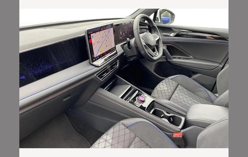 Used VW Tiguan R-line 150 HP (110 kW) 2025 White SUV