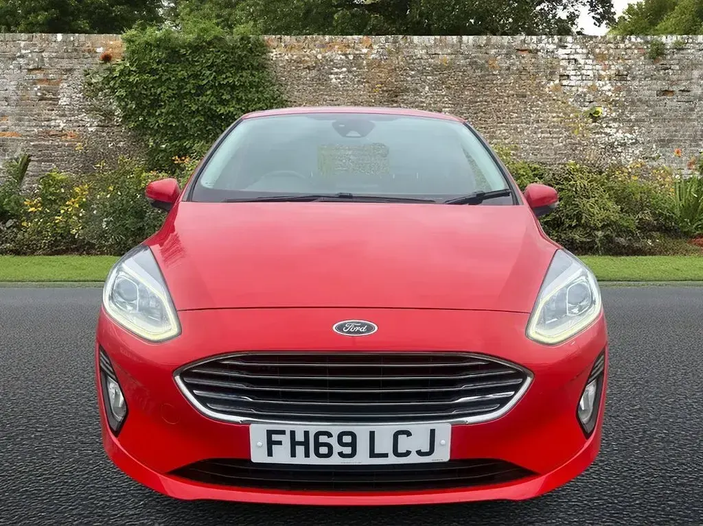 Used Ford Fiesta Titanium 95 HP (69 kW) 2020 Red Hatchback