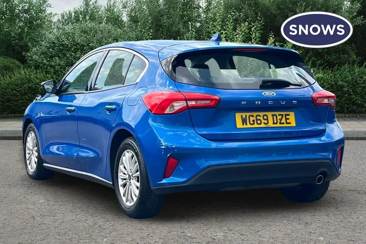 Used Ford Focus Titanium 125 HP (91 kW) 2019 Blue Hatchback