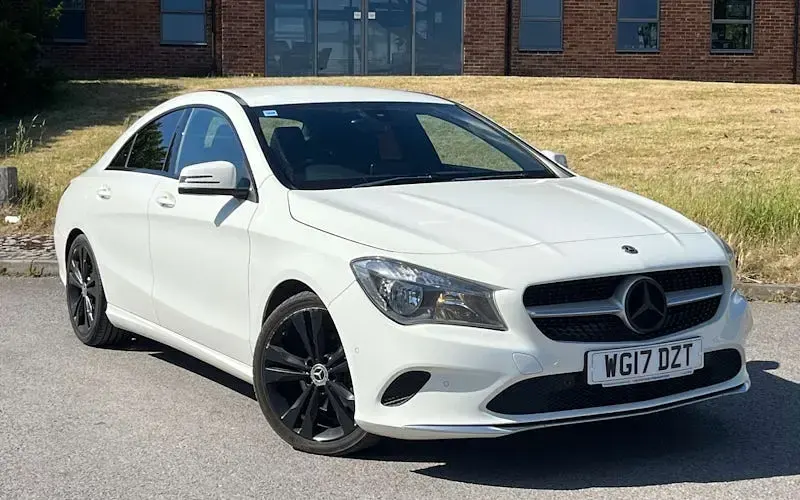 Used Mercedes CLA180 122 HP (89 kW) 2017 Sedan