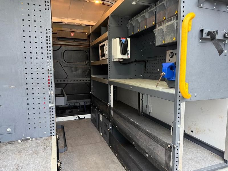 Used Ford Transit 130 HP (95 kW) 2018 White Van