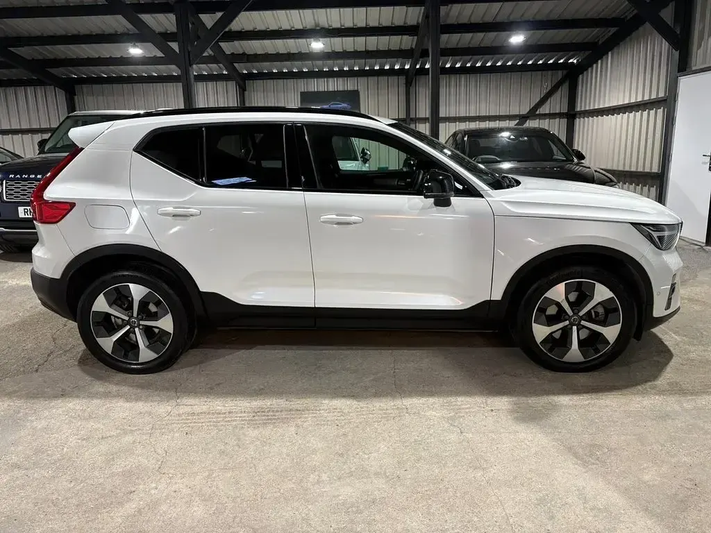 Used Volvo XC40 2024 White SUV
