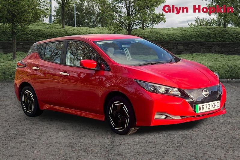 Used Nissan Leaf Acenta 110 kW (150 HP) 2022 Red Hatchback