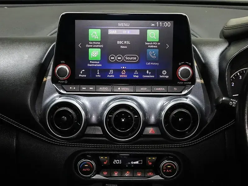 Used Nissan Juke Tekna 114 HP (83 kW) 2023 Grey SUV