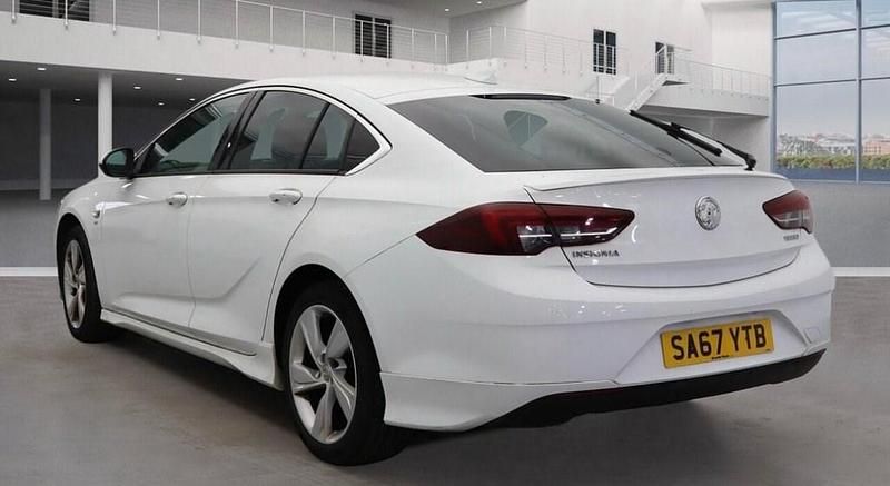 Used Vauxhall Insignia Sport 165 HP (121 kW) 2017 White Hatchback
