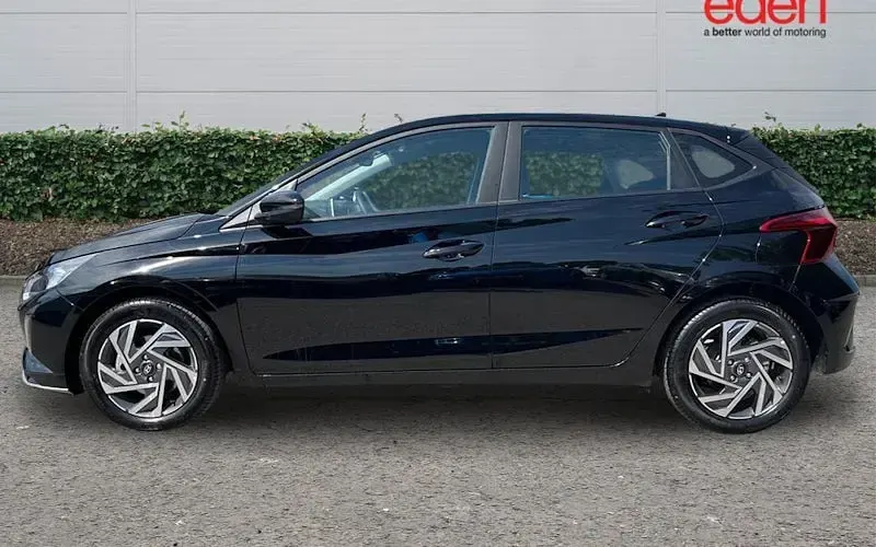 New Hyundai i20 90 HP (66 kW) 2026 Black Hatchback