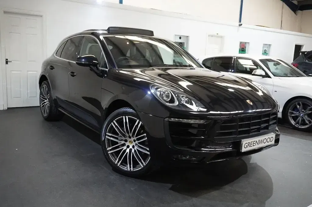 Used Porsche Macan 258 HP (189 kW) 2016 Black SUV