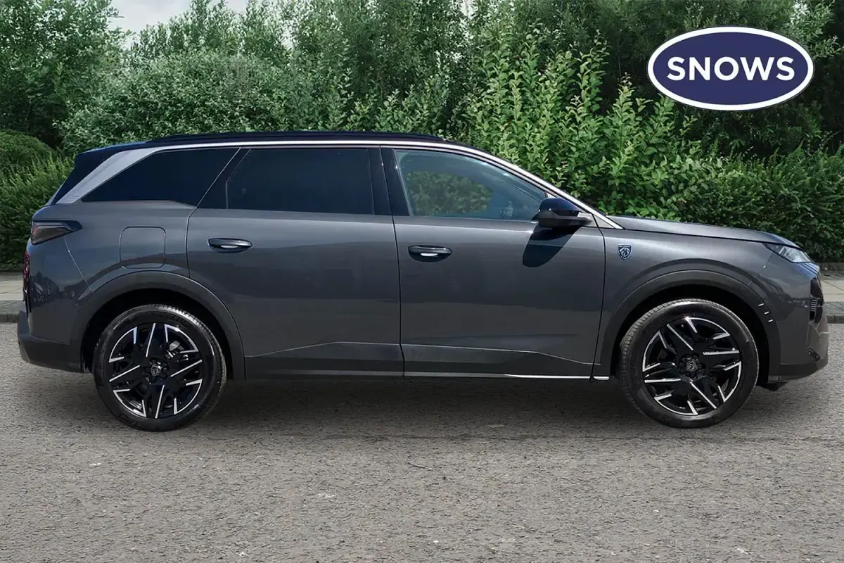 Used Peugeot 5008 GT 136 HP (100 kW) 2025 Grey SUV