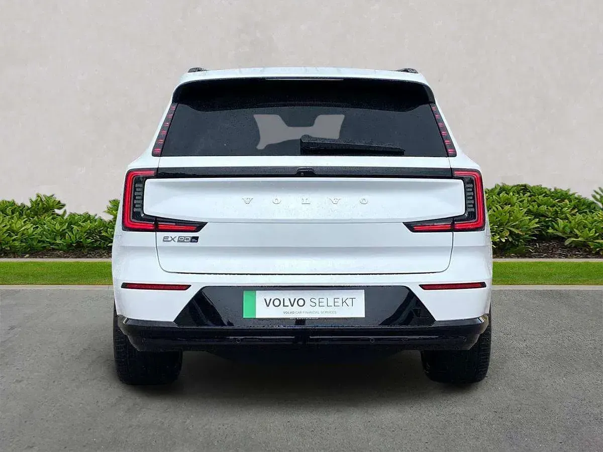 New Volvo EX90 Ultra 300 kW (408 HP) 2026 White SUV