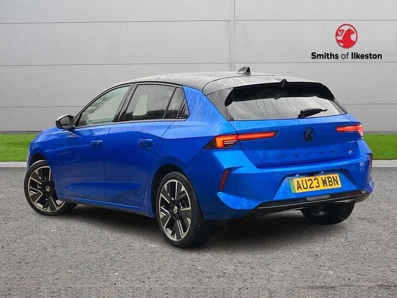 Used Vauxhall Astra Ultimate 113 kW (154 HP) 2023 Blue Hatchback
