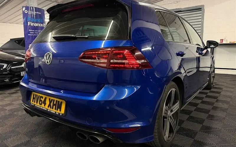 Second-hand VW Golf VII R 300 CP (220 kW) 2016 Hatchback