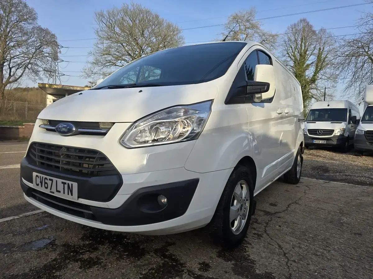 Used Ford Transit Custom Limited 2017 White Van
