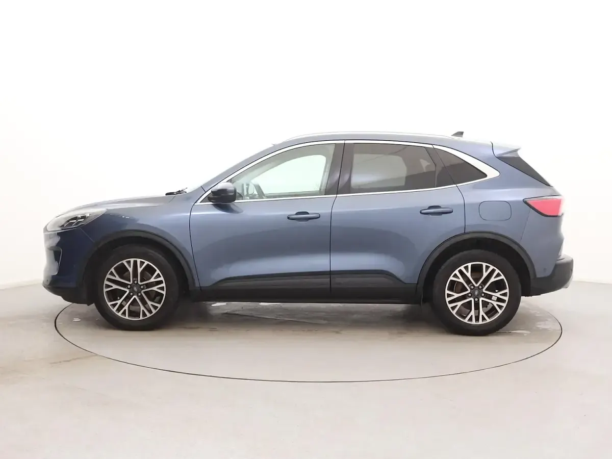 Used Ford Kuga Titanium 120 HP (88 kW) 2020 Blue SUV