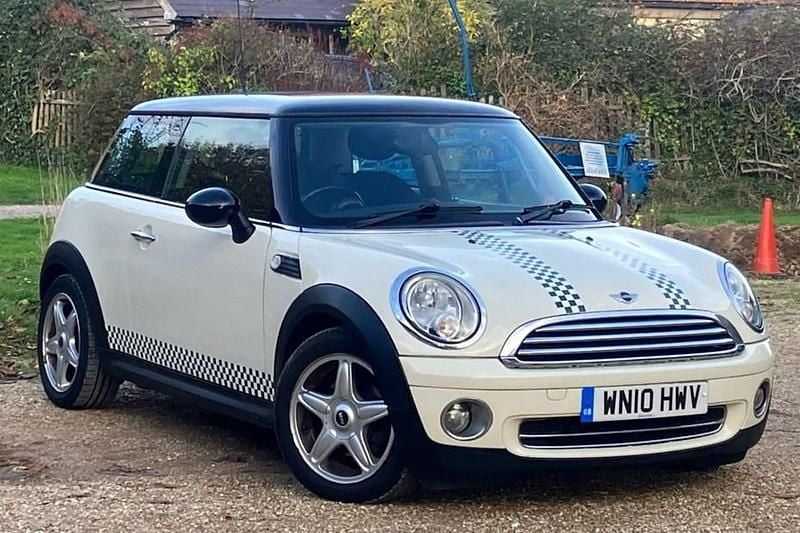 White Used 2010 Mini Cooper Hatch Hatchback | £2,490 - Image 1/1