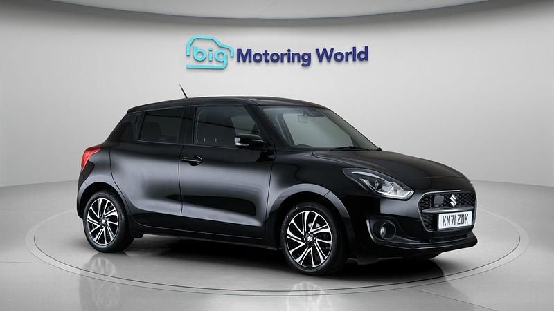 Used 2021 Suzuki Swift SZ5 | £12,100 (Fair price) - Image 1/4