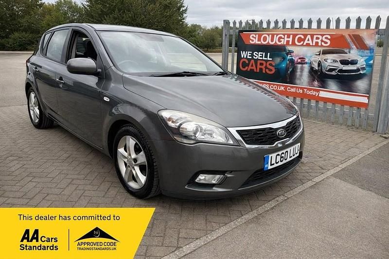 Used Kia Ceed 89 HP (65 kW) 2010 Grey Hatchback