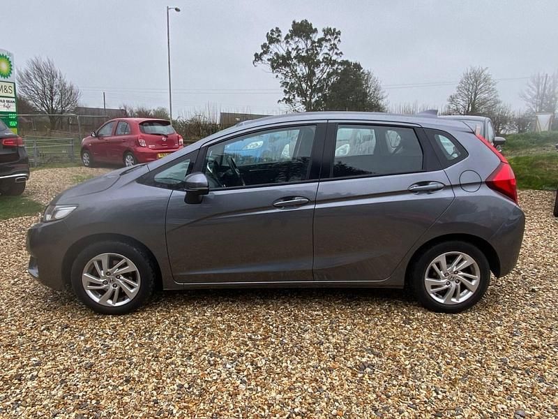 Begagnad Honda Jazz SE 102 HK (75 kW) 2017 Grå Halvkombi