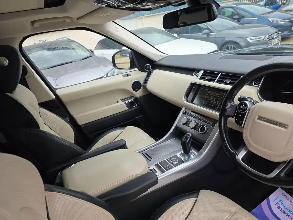 Used Land Rover Range Rover Autobiography Dynamic 258 HP (189 kW) 2014 Black SUV