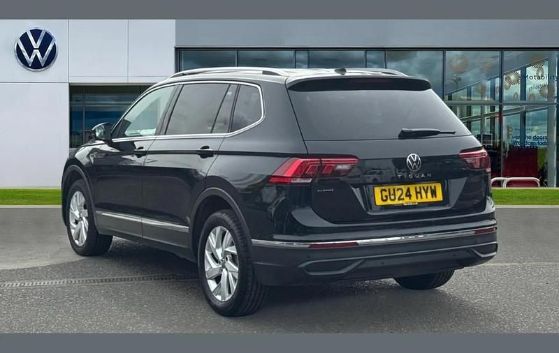 Used VW Tiguan Allspace Life 150 HP (110 kW) 2024 Black SUV