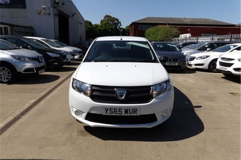 White Used 2016 Dacia Sandero Ambiance Hatchback | £3,990 (Fair price) - Image 1/3