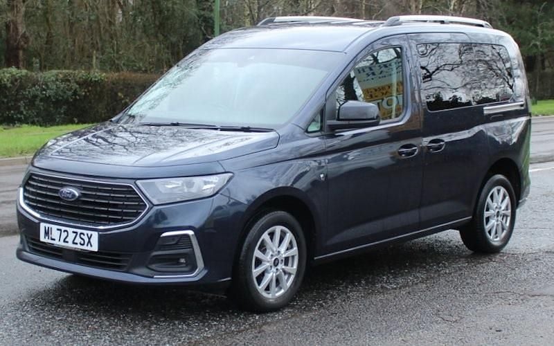 Used 2025 Ford Tourneo Titanium Estate | £19,500 (Super price) - Image 1/4