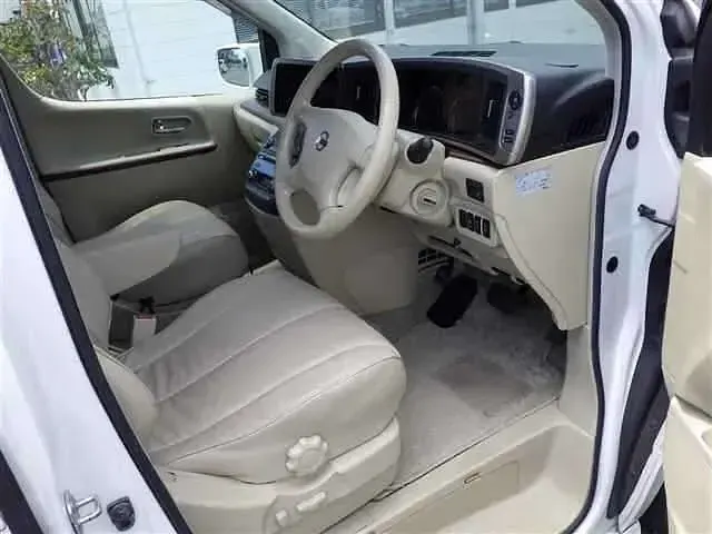 Used Nissan Elgrand 2006 White
