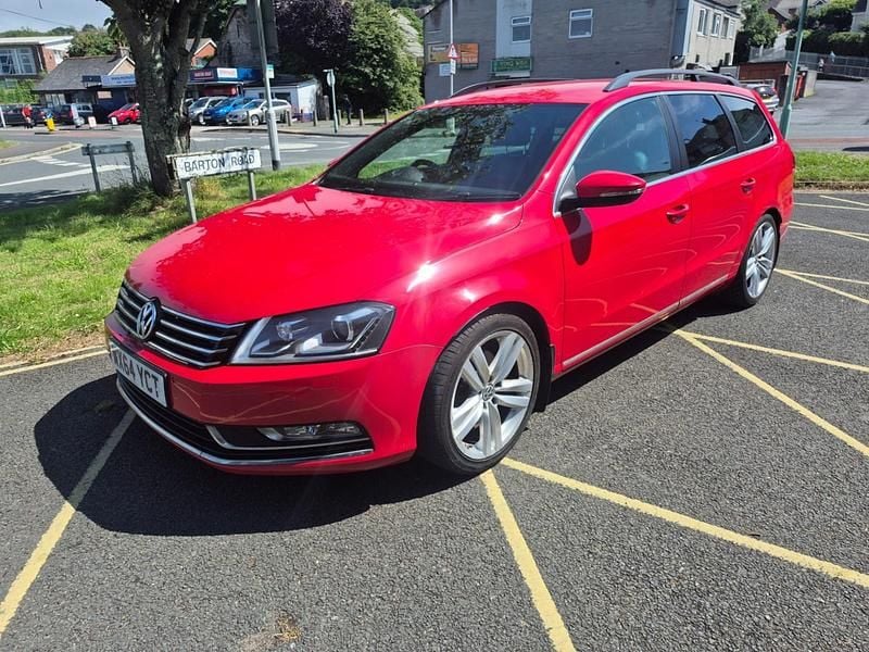 Red Used 2014 VW Passat Executive Estate | £5,295 (Fair price) - Image 1/4