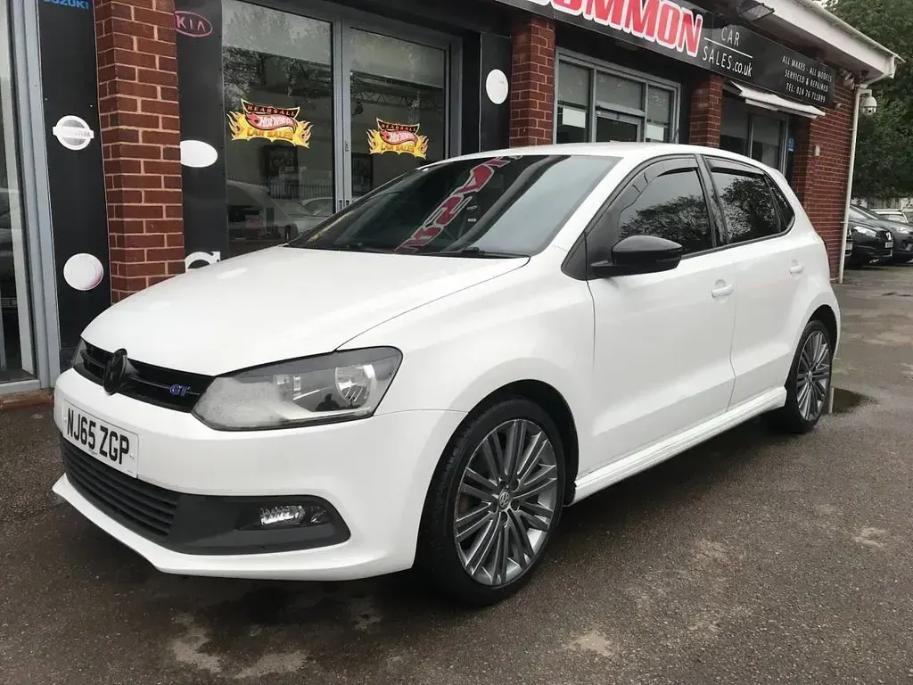 Used VW Polo BlueGT 148 HP (108 kW) 2015 White Hatchback