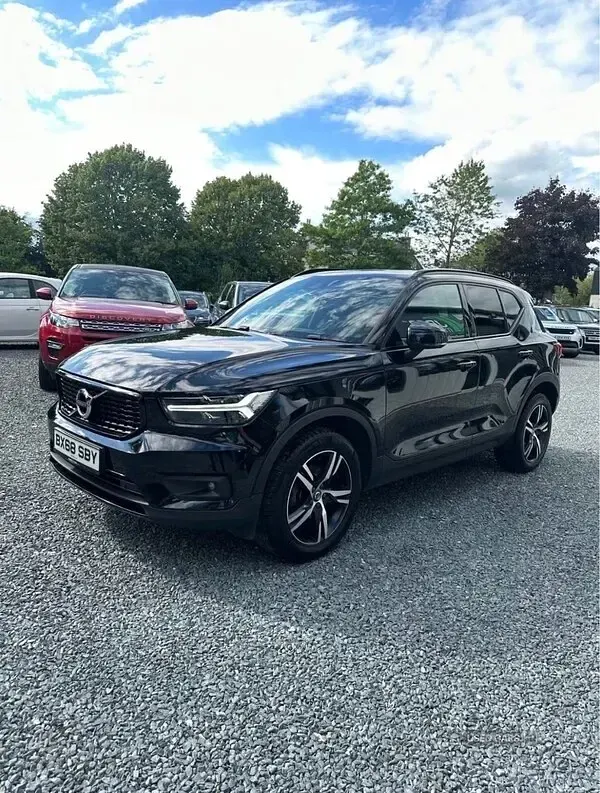 Used Volvo XC40 R-Design 150 HP (110 kW) 2018 Black SUV