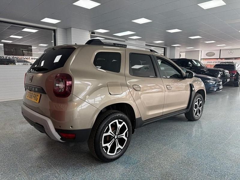 Used Dacia Duster Prestige 115 HP (84 kW) 2018 Beige Hatchback