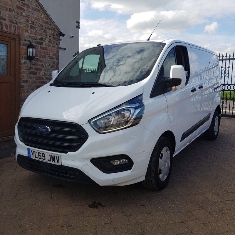 White Used 2020 Ford Transit Custom Trend Van | £8,650 (Super price) - Image 1/4