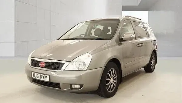 Used Kia Sedona 2011 Silver MPV