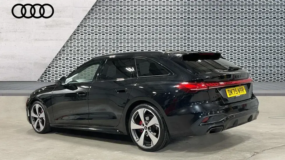 Used Audi A5 Sportback Advanced 150 HP (110 kW) 2025 Black Hatchback