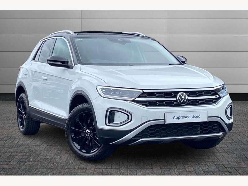White Used 2022 VW T-Roc Style SUV | £19,950 (Good price) - Image 1/4