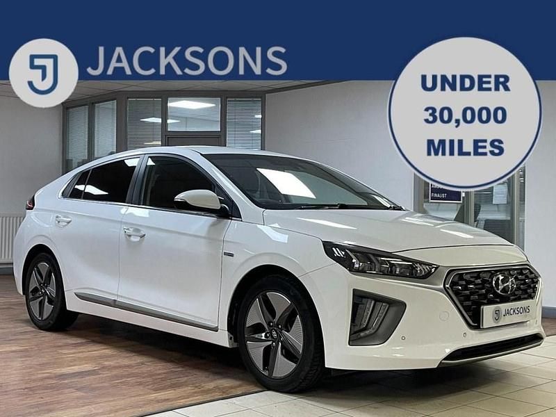 White Used 2020 Hyundai Ioniq Premium SE Hatchback | £16,295 (A bit pricey) - Image 1/3