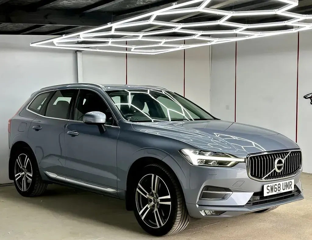 Used Volvo XC60 Inscription 190 HP (139 kW) 2018 Blue SUV