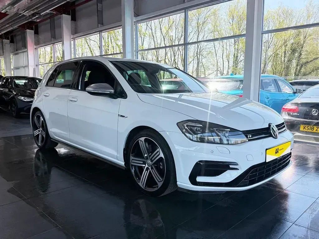 Used VW Golf VII R 300 HP (220 kW) 2020 White Hatchback