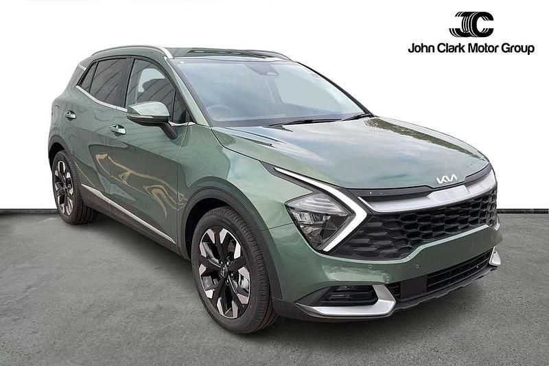 Green New 2025 Kia Sportage 2 SUV | £35,250 (A bit pricey) - Image 1/4