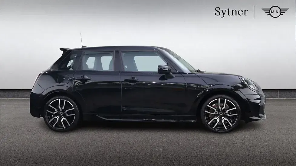 Used Mini Cooper S Hatch 201 HP (147 kW) 2024 Black Hatchback