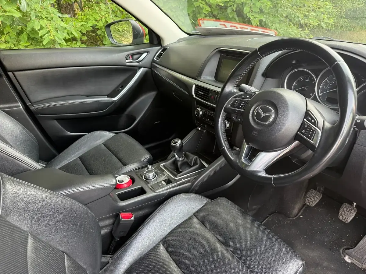 Used Mazda CX-5 Inclusive 150 HP (110 kW) 2017 Red SUV