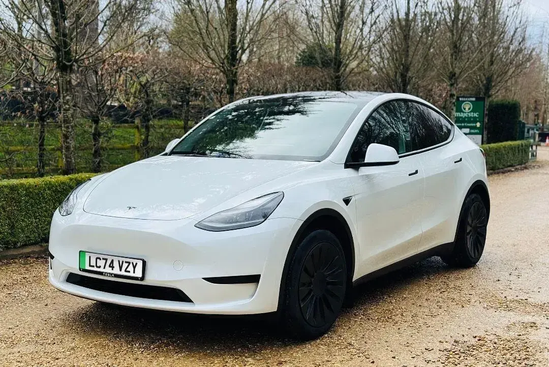 Used Tesla Model Y Long Range RWD 250 kW (340 HP) 2024 White SUV