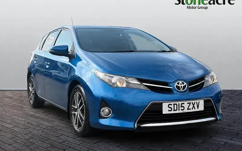 Used Toyota Auris Plus 101 HP (74 kW) 2014 Hatchback