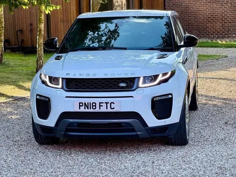 Used Land Rover Range Rover evoque HSE Dynamic 2018 White Estate