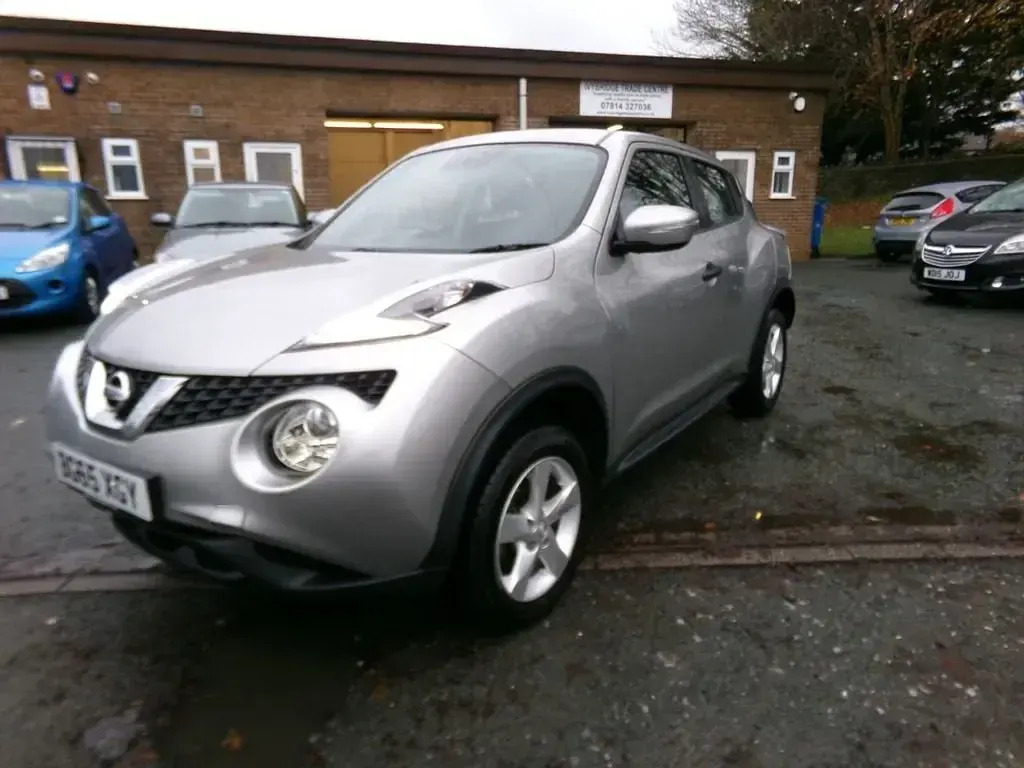 Używany Nissan Juke Visia 94 KM (69 kW) 2015 Srebrny SUV